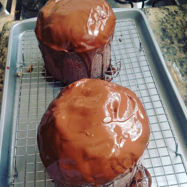 Panetone Recheado e Coberto