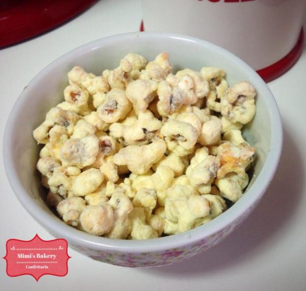 Pipoca Gourmet Ninho Chocolate Branco Morango