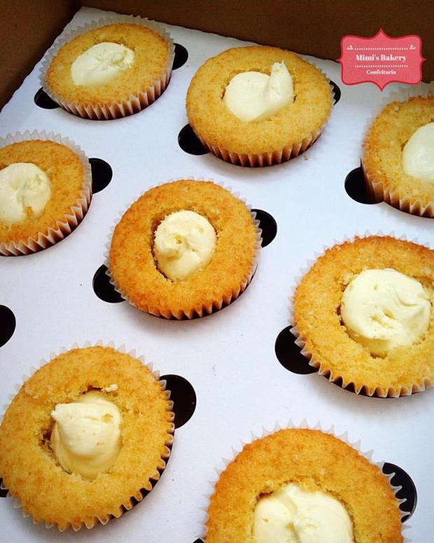 Cupcake de Baunilha Mousse de Leite Ninho Chantinho