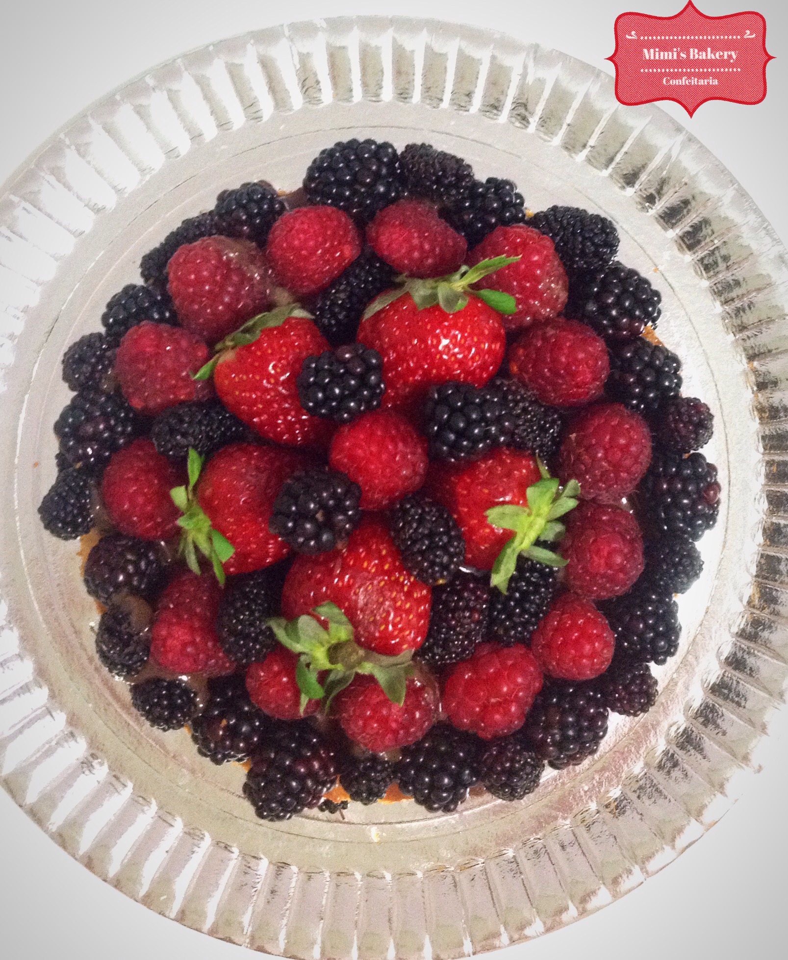 Naked Cake Frutas Vermelhas 