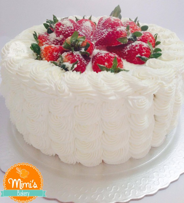 Bolo Quatro Leites com Morango