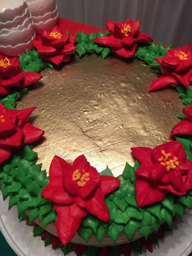 Bolo Dourado de Guirlanda