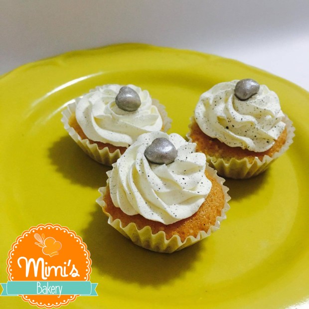 Baby Cupcake Branco, Preto e Prata