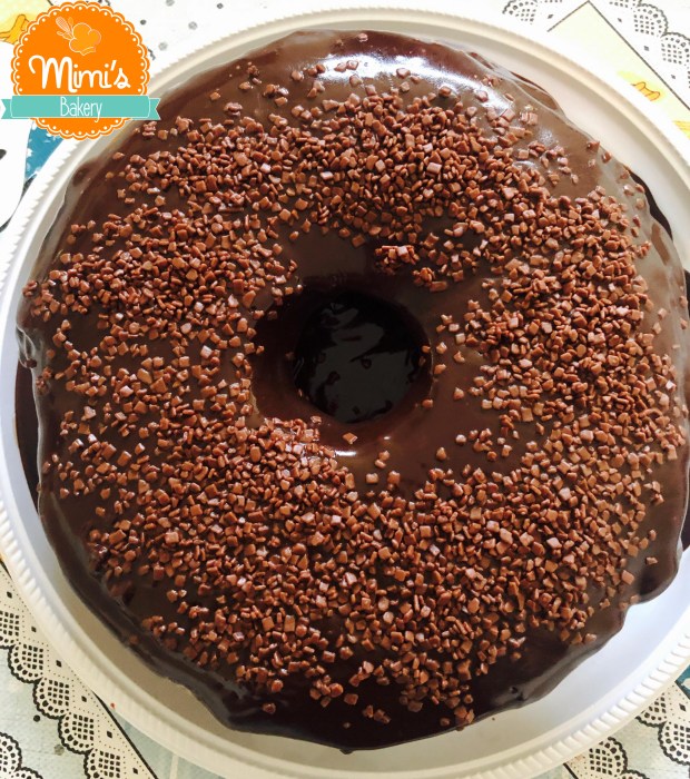 Bolo Caseiro de Chocolate com Ganache