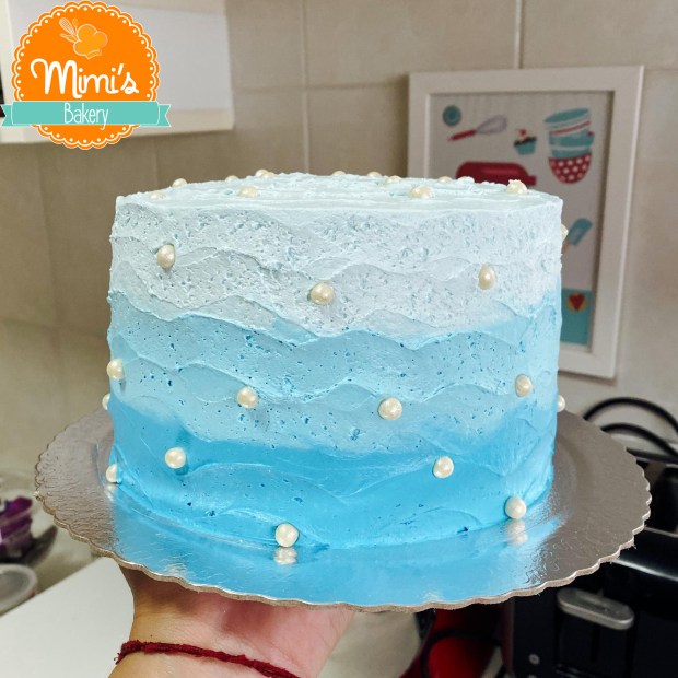 Bolo Ondinhas Degradê Azul